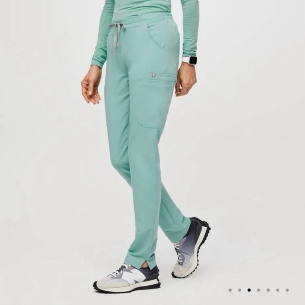 Figs - High Waisted Yola Skinny Scrub Pants